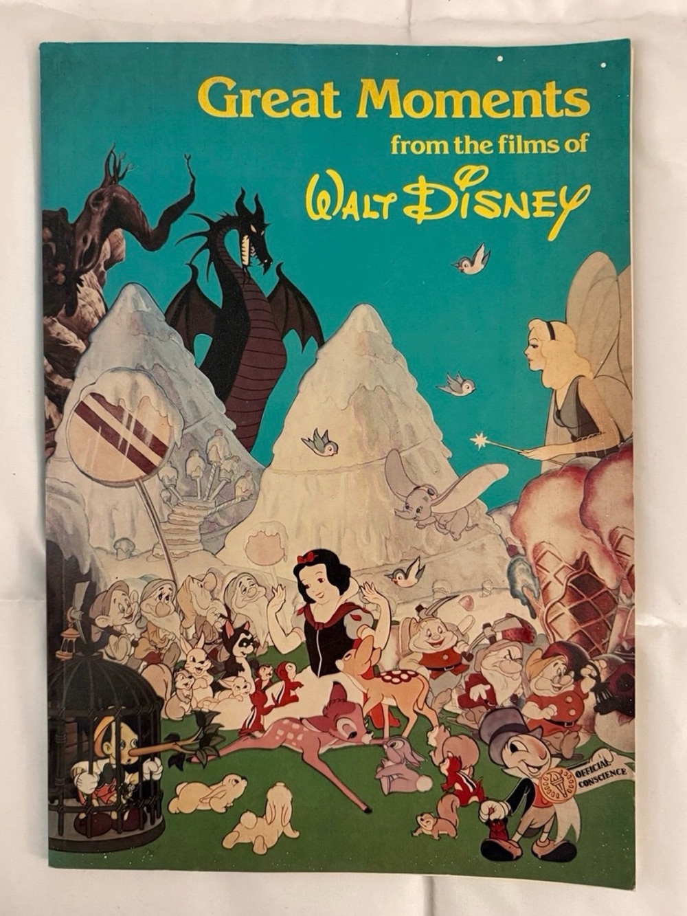 Great Moments: Disney Scenes Book
